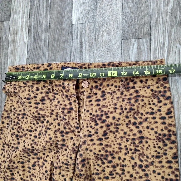 Zoey And Beth Cheetah Print Animal Print Capris Size Medium - Picture 2 of 5